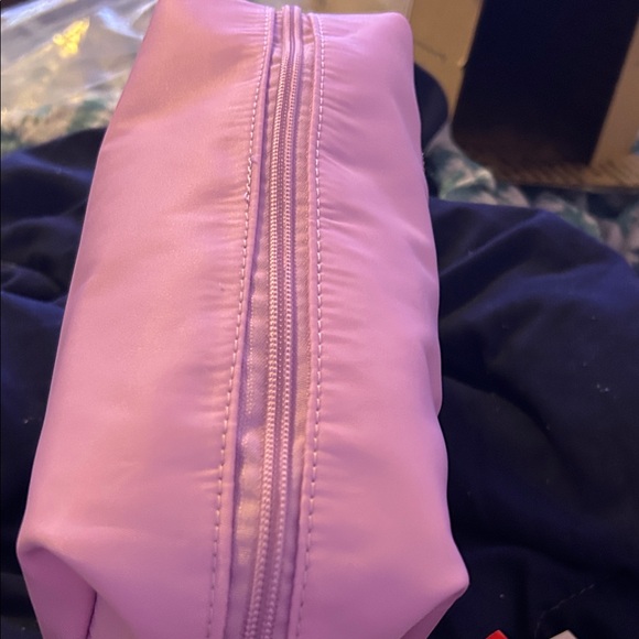 Pink Heart Cosmetic Bag - Picture 8 of 9